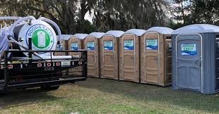 Best VIP or Luxury Restroom Trailers  in Renton, WA